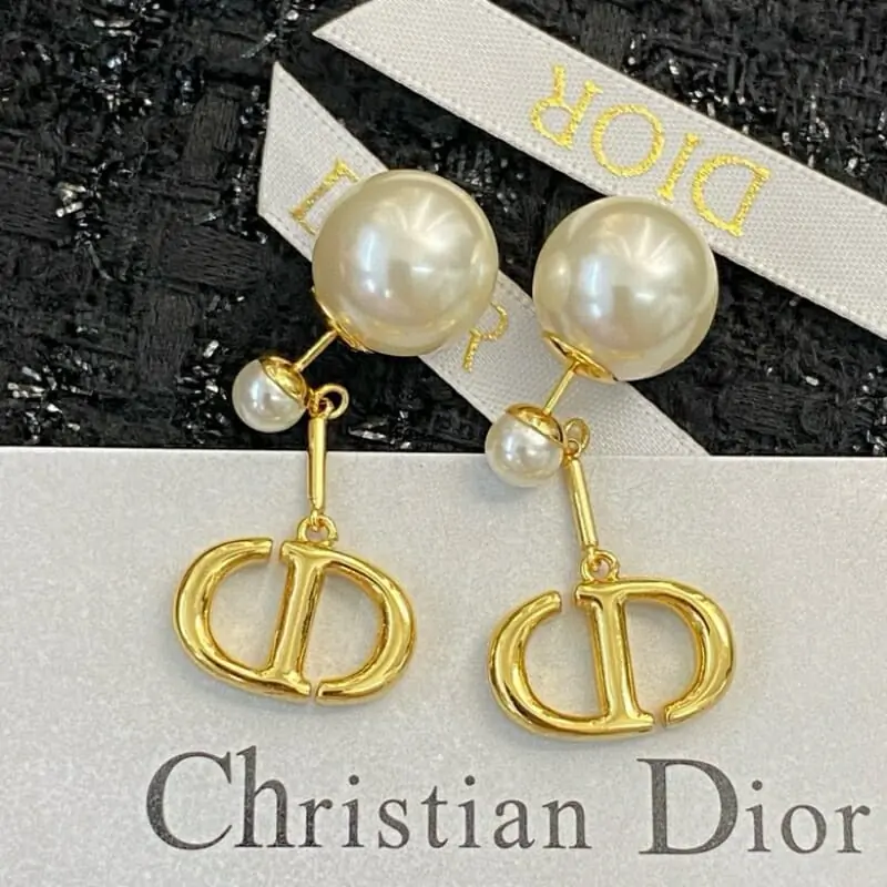 christian dior boucles doreilles pour femme s_1205257